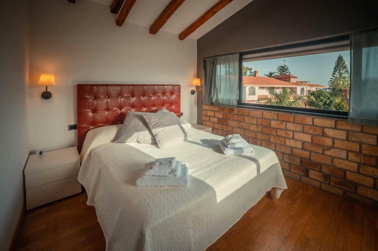 Casa Aurelio Wellness Suite & Spa Inclusive Taormina Bagian luar foto